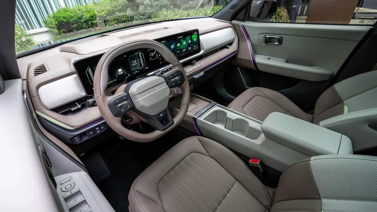Nuova Kia Seltos 2026: Il SUV compatto cambia tutto, diventa Ibrido e punta sull'Intelligenza Artificiale (14)