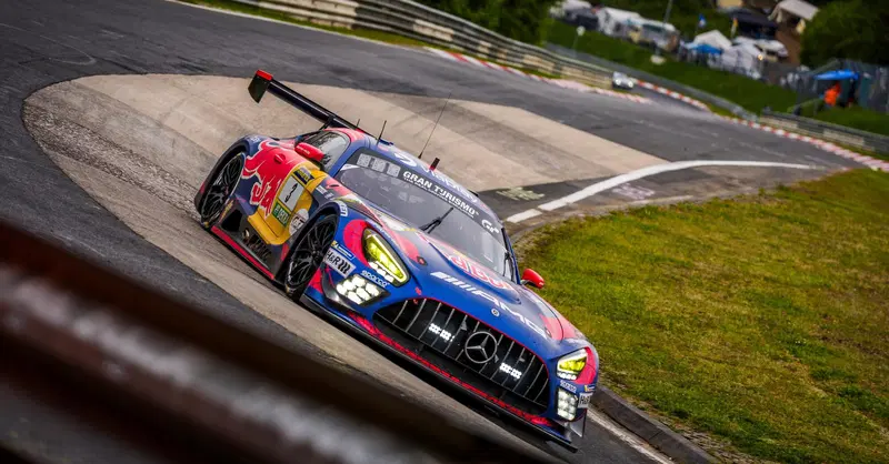 Max Verstappen ha bruciato la vittoria alla 24h del N&uuml;rburgring 2026 con la sua aggressivit&agrave;?