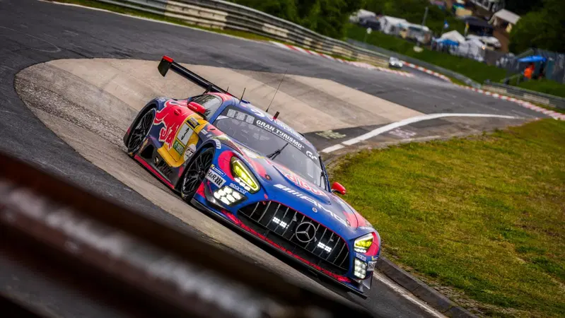 Max Verstappen ha bruciato la vittoria alla 24h del N&uuml;rburgring 2026 con la sua aggressivit&agrave;?