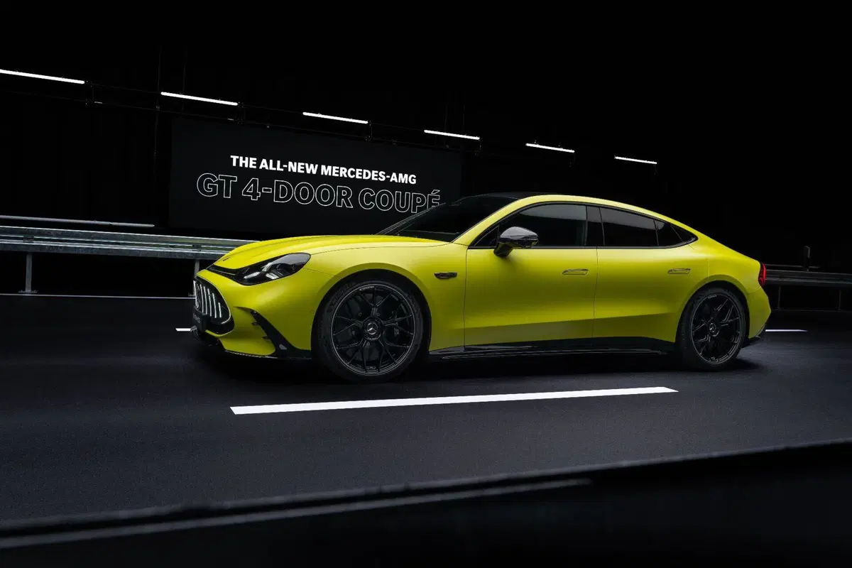 Mercedes-AMG GT 4-Door elettrica: fino a 1.150 CV e architettura 800 Volt per la nuova era AMG (4)