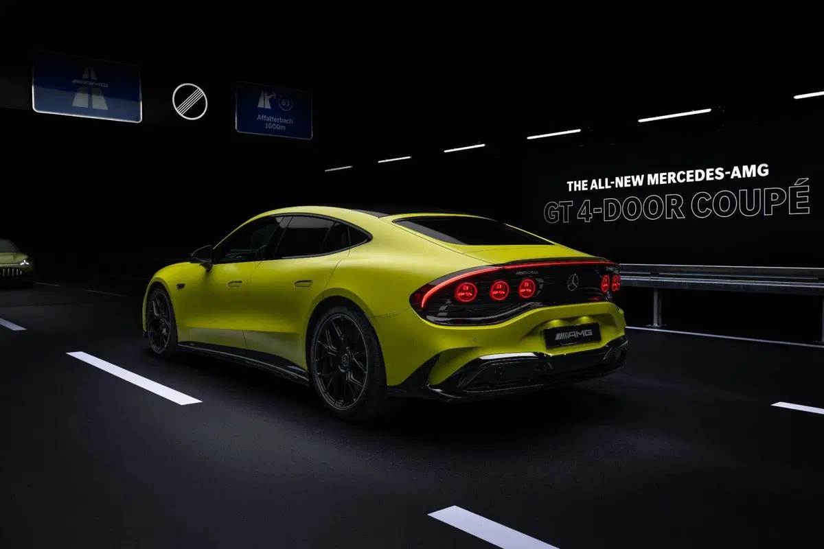 Mercedes-AMG GT 4-Door elettrica: fino a 1.150 CV e architettura 800 Volt per la nuova era AMG (7)