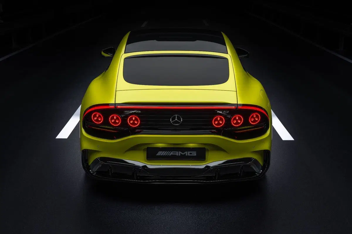 Mercedes-AMG GT 4-Door elettrica: fino a 1.150 CV e architettura 800 Volt per la nuova era AMG (9)