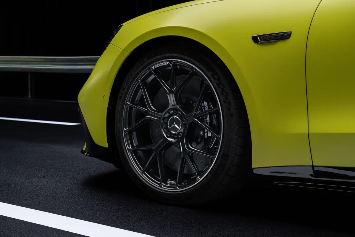 Mercedes-AMG GT 4-Door elettrica: fino a 1.150 CV e architettura 800 Volt per la nuova era AMG (12)