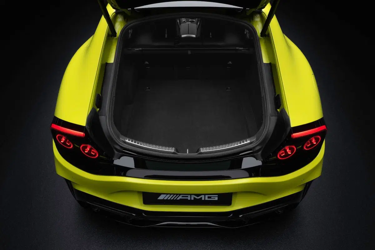 Mercedes-AMG GT 4-Door elettrica: fino a 1.150 CV e architettura 800 Volt per la nuova era AMG (14)