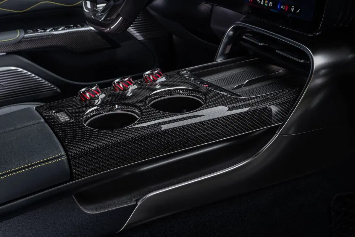 Mercedes-AMG GT 4-Door elettrica: fino a 1.150 CV e architettura 800 Volt per la nuova era AMG (19)