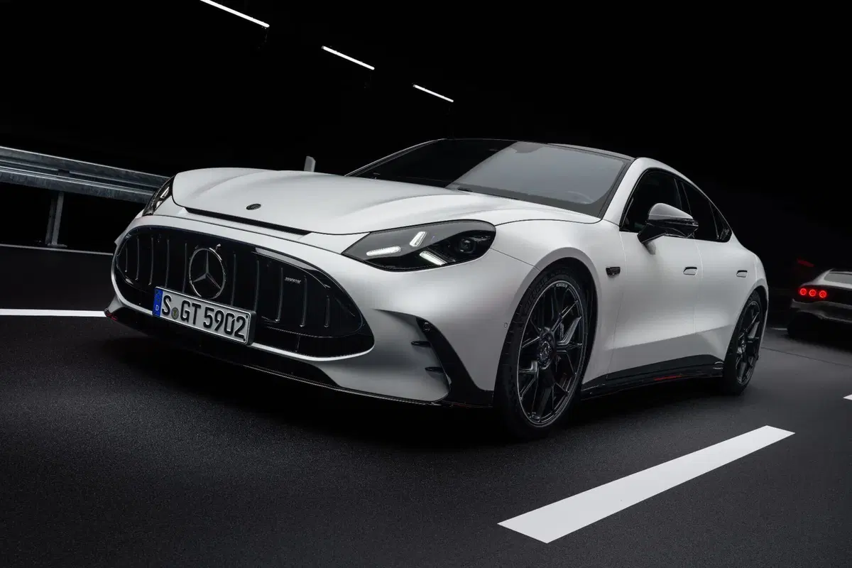 Mercedes-AMG GT 4-Door elettrica: fino a 1.150 CV e architettura 800 Volt per la nuova era AMG (33)