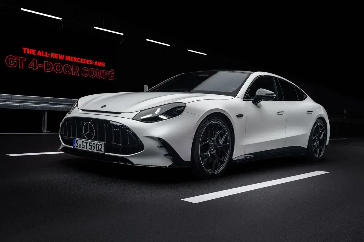 Mercedes-AMG GT 4-Door elettrica: fino a 1.150 CV e architettura 800 Volt per la nuova era AMG (35)