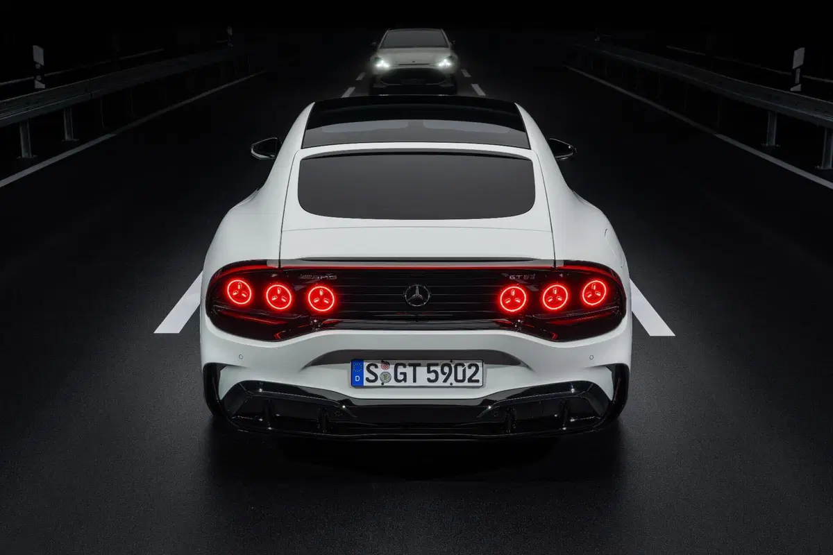 Mercedes-AMG GT 4-Door elettrica: fino a 1.150 CV e architettura 800 Volt per la nuova era AMG (39)