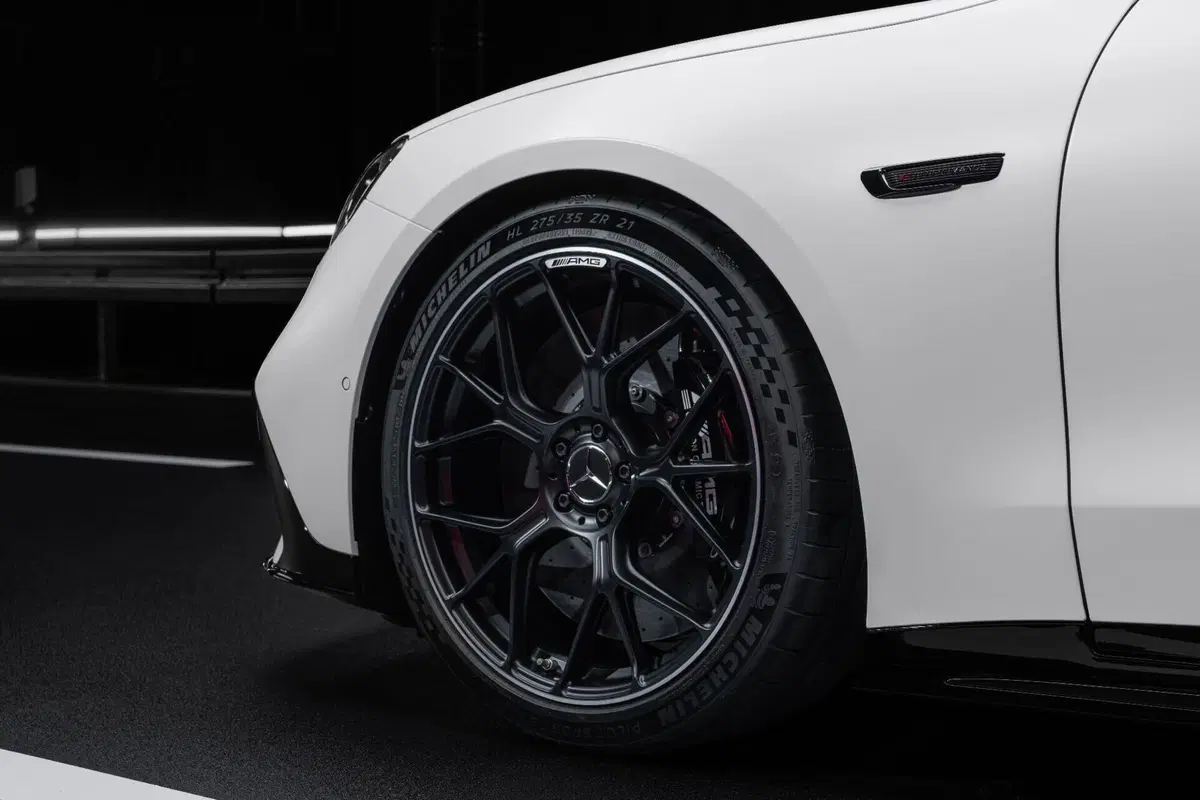 Mercedes-AMG GT 4-Door elettrica: fino a 1.150 CV e architettura 800 Volt per la nuova era AMG (43)