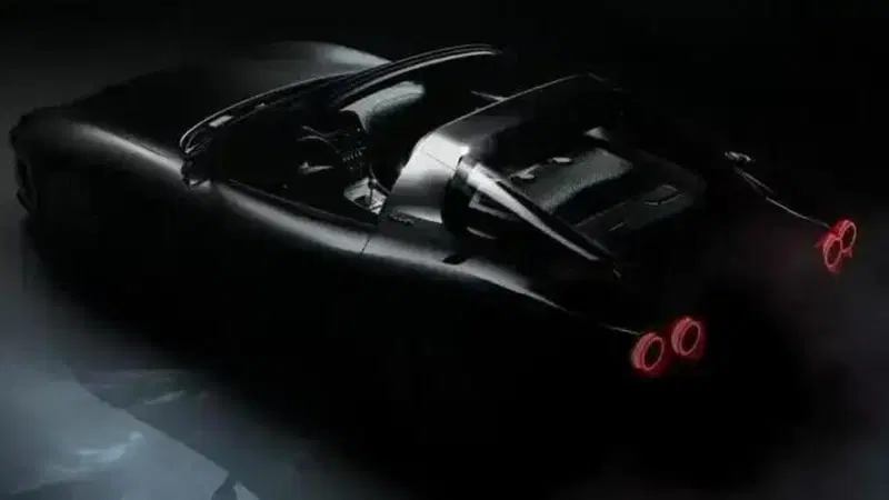 Touring Superleggera Veloce12 Aperta, cento anni di leggenda celebrati con un V12 che non fa sconti