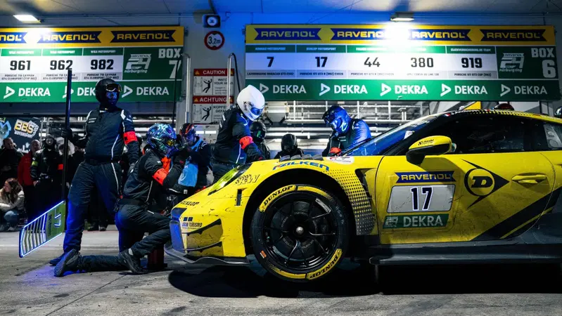 Dunlop &egrave; tornata. Riparte dal N&uuml;rburgring e dichiara guerra alle gomme cinesi