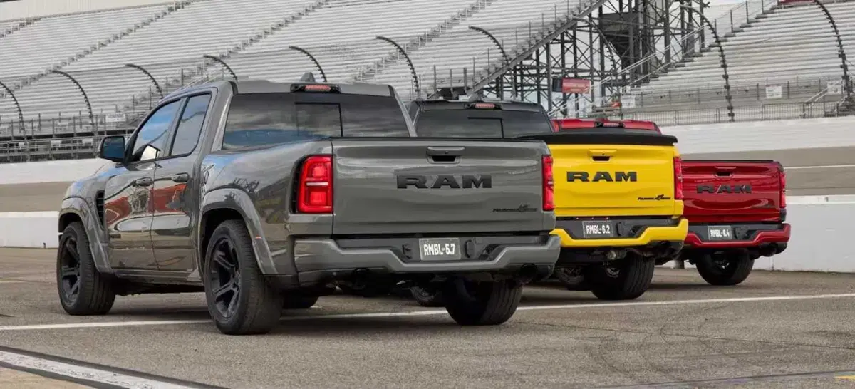 Ram 1500 Rumble Bee 2027, il V8 torna a ruggire e sfida il Ford F-150 (12)