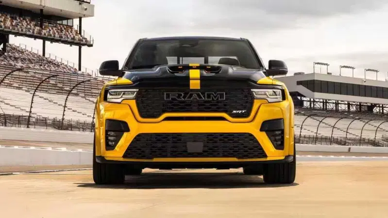 Ram 1500 Rumble Bee 2027, il V8 torna a ruggire e sfida il Ford F-150
