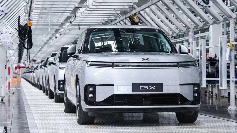 XPeng Robotaxi, la prima auto a guida autonoma di serie esce dalla fabbrica