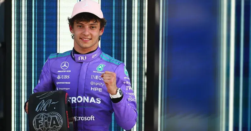 F1. &ldquo;Verstappen al N&uuml;rburgring? Incredibile&rdquo;: l&rsquo;elogio di Andrea Kimi Antonelli a Max. E dei paragoni con Jannik Sinner dice...