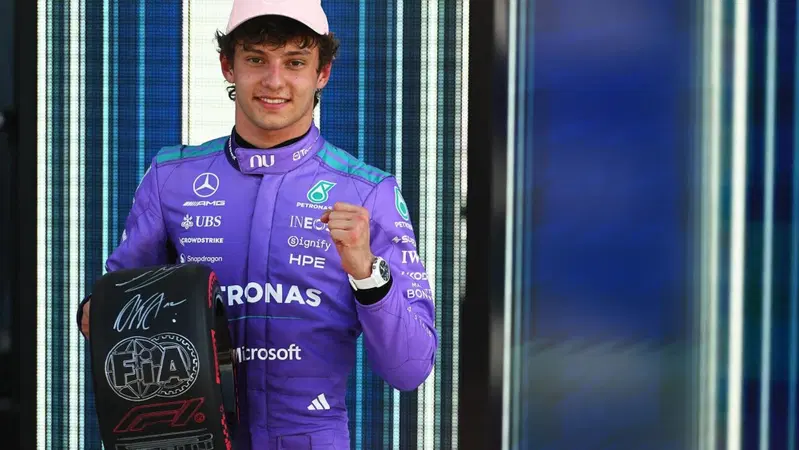 F1. &ldquo;Verstappen al N&uuml;rburgring? Incredibile&rdquo;: l&rsquo;elogio di Andrea Kimi Antonelli a Max. E dei paragoni con Jannik Sinner dice...