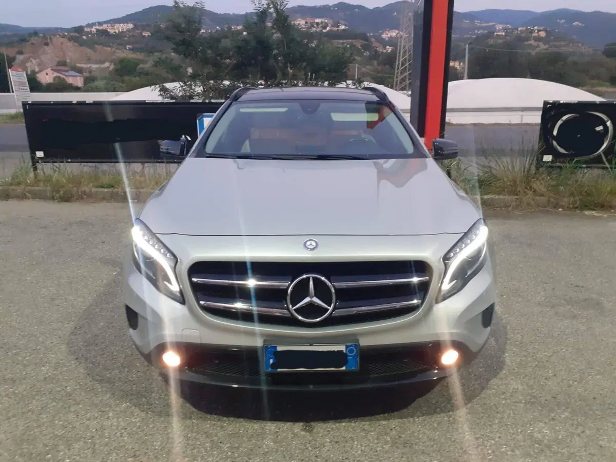 Mercedes-Benz GLA SUV usata a Cosenza (2)