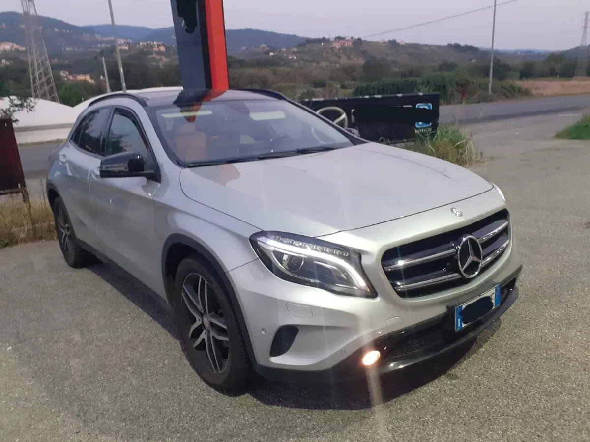 Mercedes-Benz GLA SUV usata a Cosenza (3)