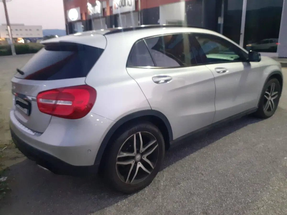 Mercedes-Benz GLA SUV usata a Cosenza (5)