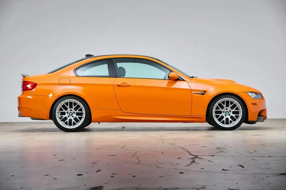 BMW M3 Lime Rock Park Edition all’asta: la rarissima V8 E92 che conquista i collezionisti (4)