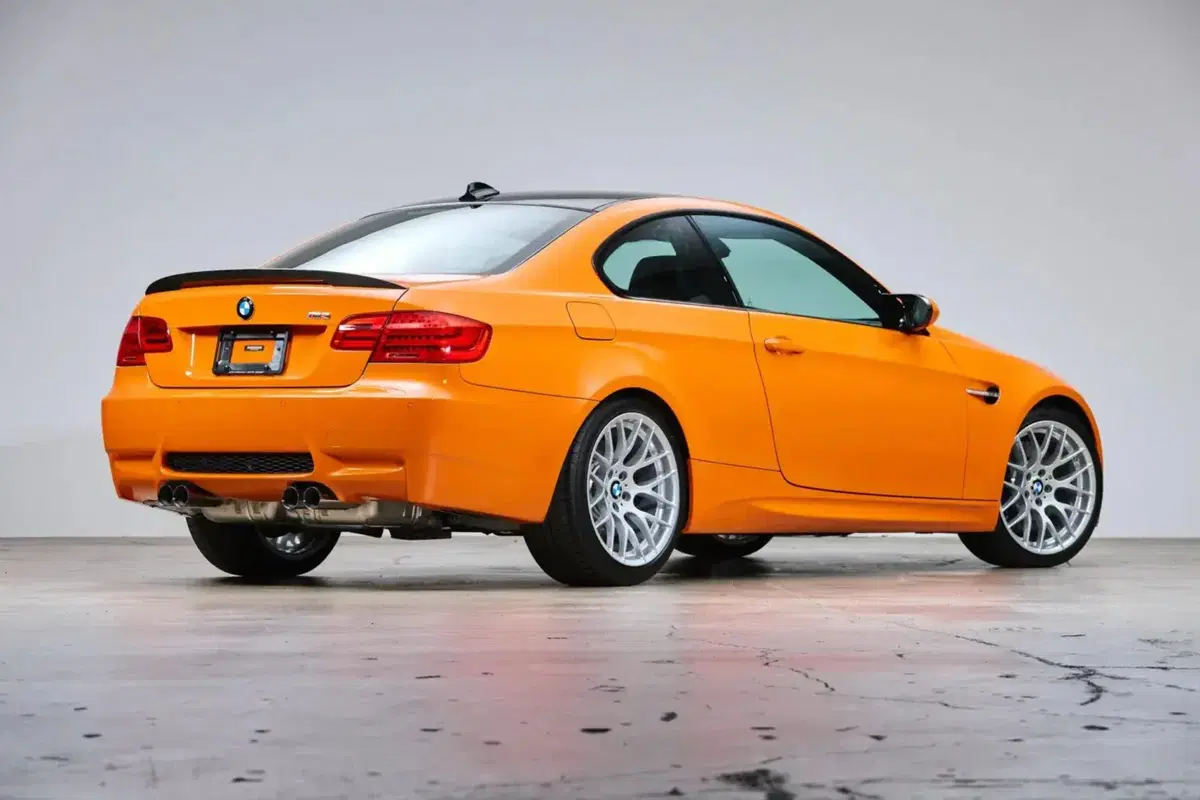 BMW M3 Lime Rock Park Edition all’asta: la rarissima V8 E92 che conquista i collezionisti (5)