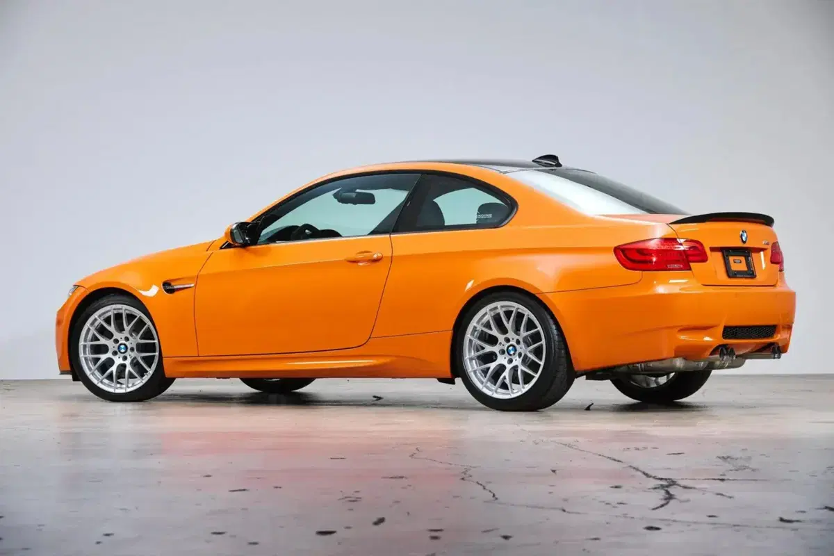 BMW M3 Lime Rock Park Edition all’asta: la rarissima V8 E92 che conquista i collezionisti (7)