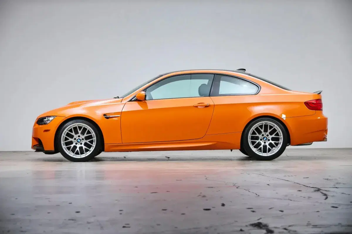 BMW M3 Lime Rock Park Edition all’asta: la rarissima V8 E92 che conquista i collezionisti (8)