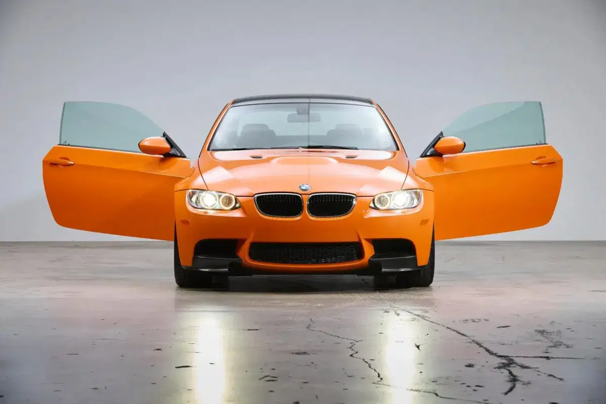 BMW M3 Lime Rock Park Edition all’asta: la rarissima V8 E92 che conquista i collezionisti (9)
