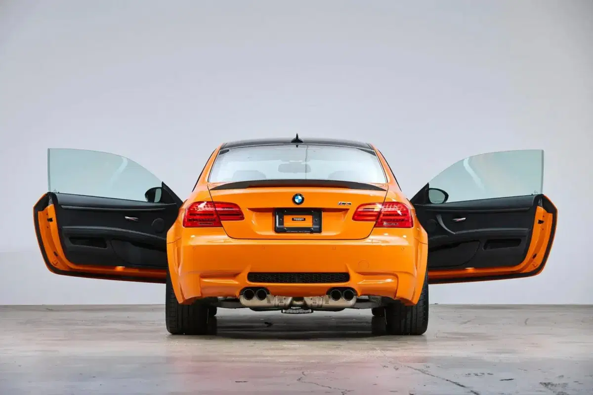 BMW M3 Lime Rock Park Edition all’asta: la rarissima V8 E92 che conquista i collezionisti (12)