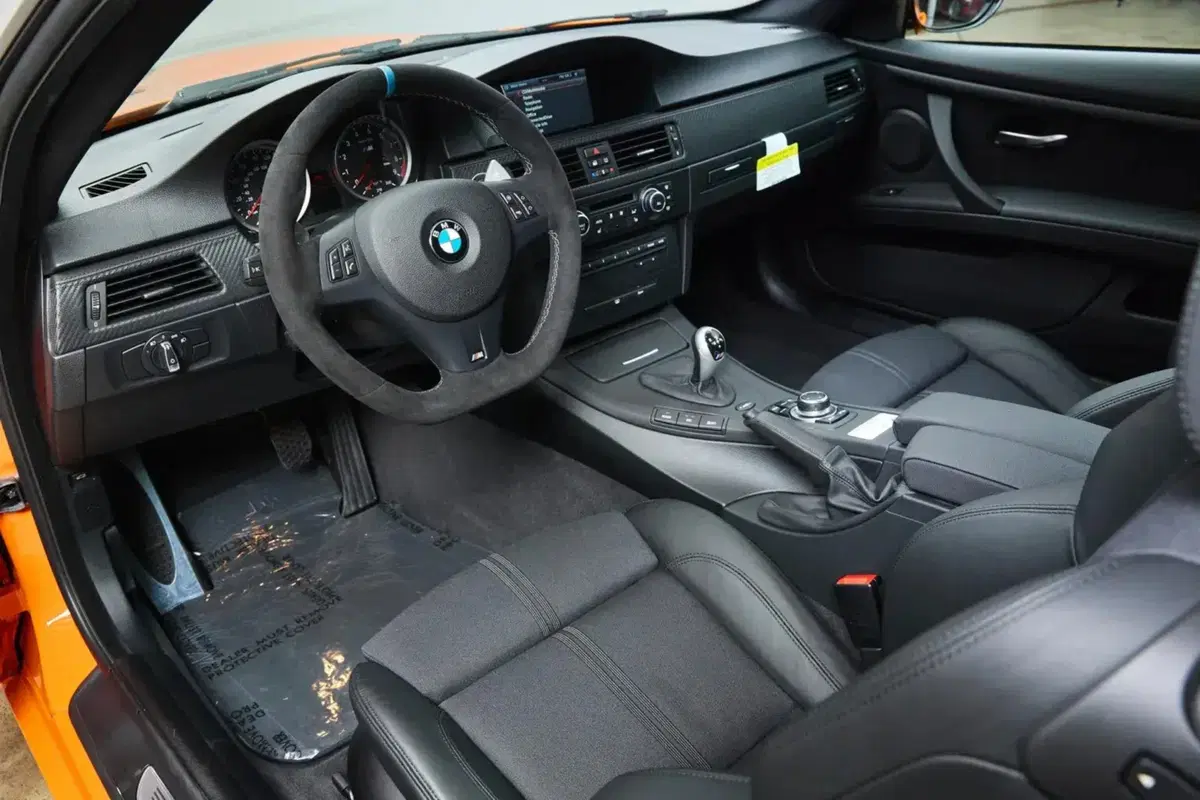 BMW M3 Lime Rock Park Edition all’asta: la rarissima V8 E92 che conquista i collezionisti (16)