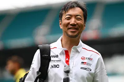 F1. &ldquo;Sono tutte stron***e&rdquo;: Komatsu si scaglia contro i giornalisti per le voci su Ocon 