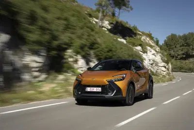 Toyota C-HR Full Hybrid: fino a 6.500 euro di bonus e rate da 199 euro al mese, la promo in dettaglio