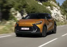 Toyota C-HR Full Hybrid: fino a 6.500 euro di bonus e rate da 199 euro al mese, la promo in dettaglio
