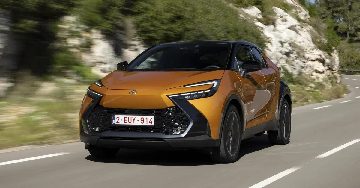 Toyota C-HR Full Hybrid: fino a 6.500 euro di bonus e rate da 199 euro al mese, la promo in dettaglio