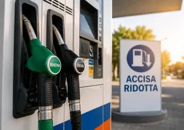 Carburanti, il governo prolunga lo sconto su benzina e diesel: prolungato il taglio delle accise 