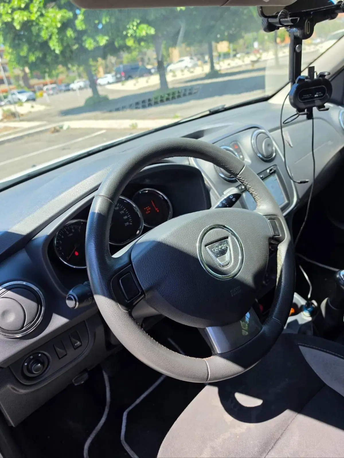 Dacia Sandero usata a Roma (12)
