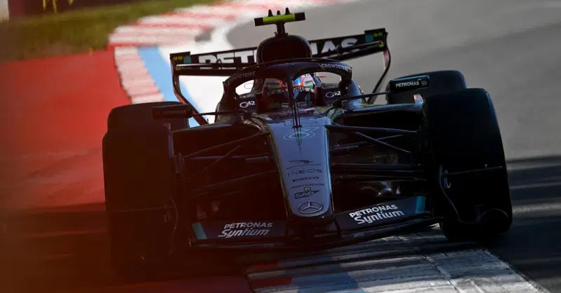 F1, "Eravamo ruota a ruota, mi ha toccato e sono andato fuori": Kimi Antonelli esamina il contatto con Russell nella Sprint in Canada
