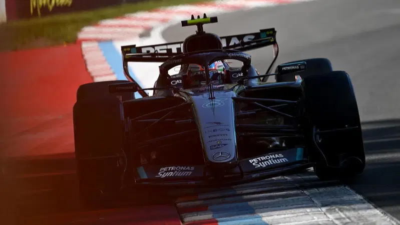 F1, "Eravamo ruota a ruota, mi ha toccato e sono andato fuori": Kimi Antonelli esamina il contatto con Russell nella Sprint in Canada