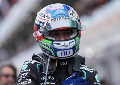 F1. Follia in Canada! Russell tradito sul più bello, Antonelli cala il poker d'assi mentre Hamilton fa sognare la Ferrari. Verstappen 3°