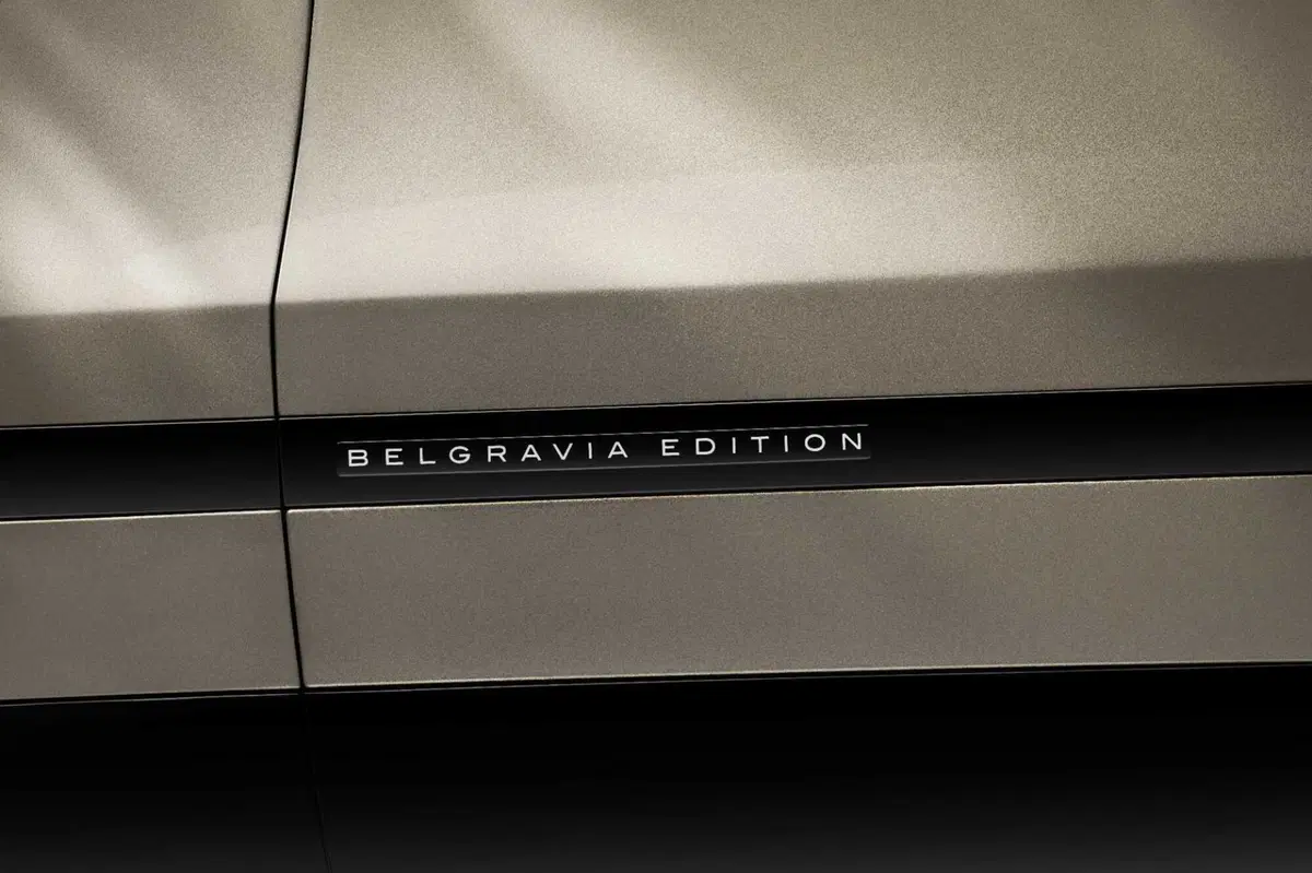 Range Rover Velar, l'erede elettrica spiazza i puristi: ecco perché non sembrerà più un SUV (24)
