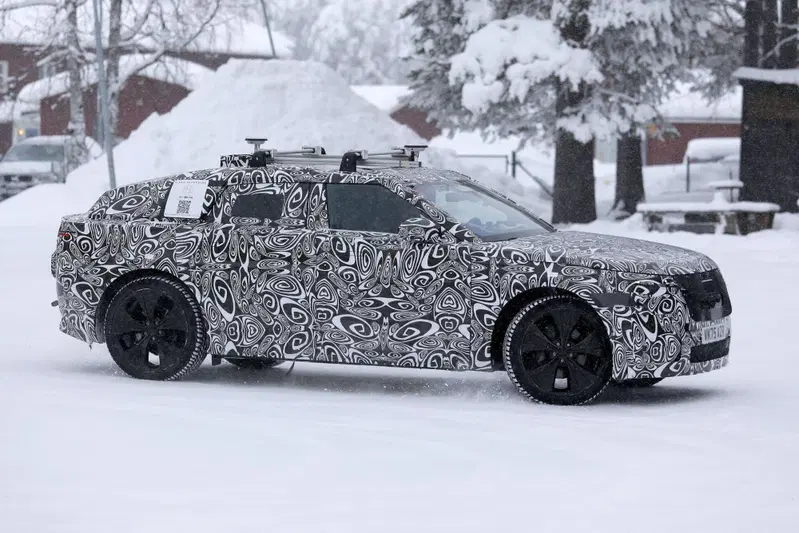 Range Rover Velar cambia forme