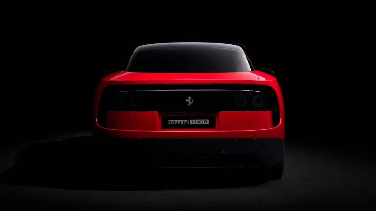 Ferrari Luce: la prima elettrica di Maranello è qui, e fa già discutere [VIDEO] (8)