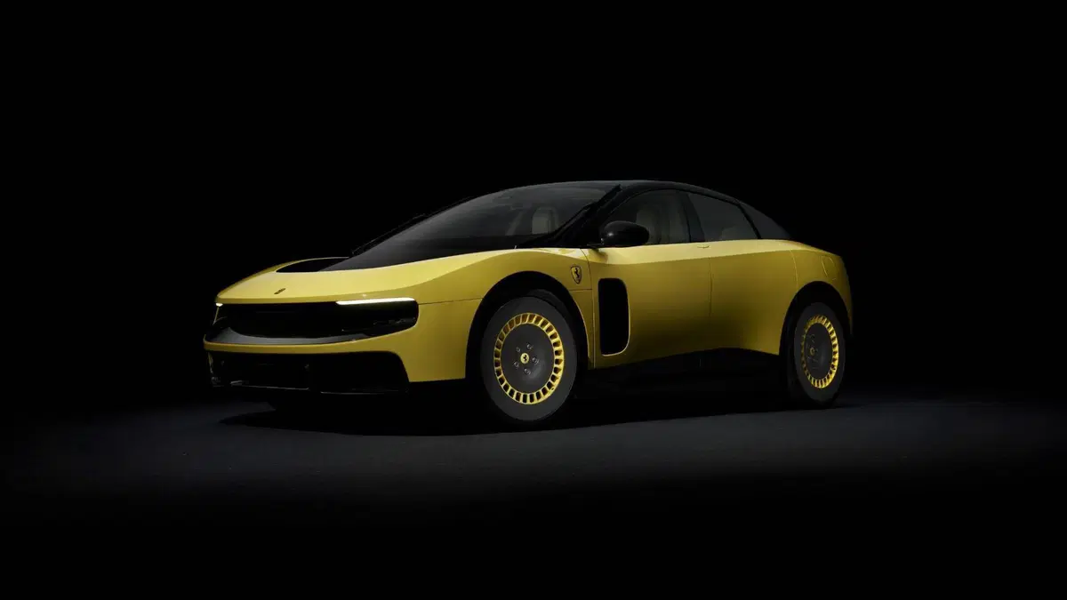 Ferrari Luce: la prima elettrica di Maranello è qui, e fa già discutere [VIDEO] (18)
