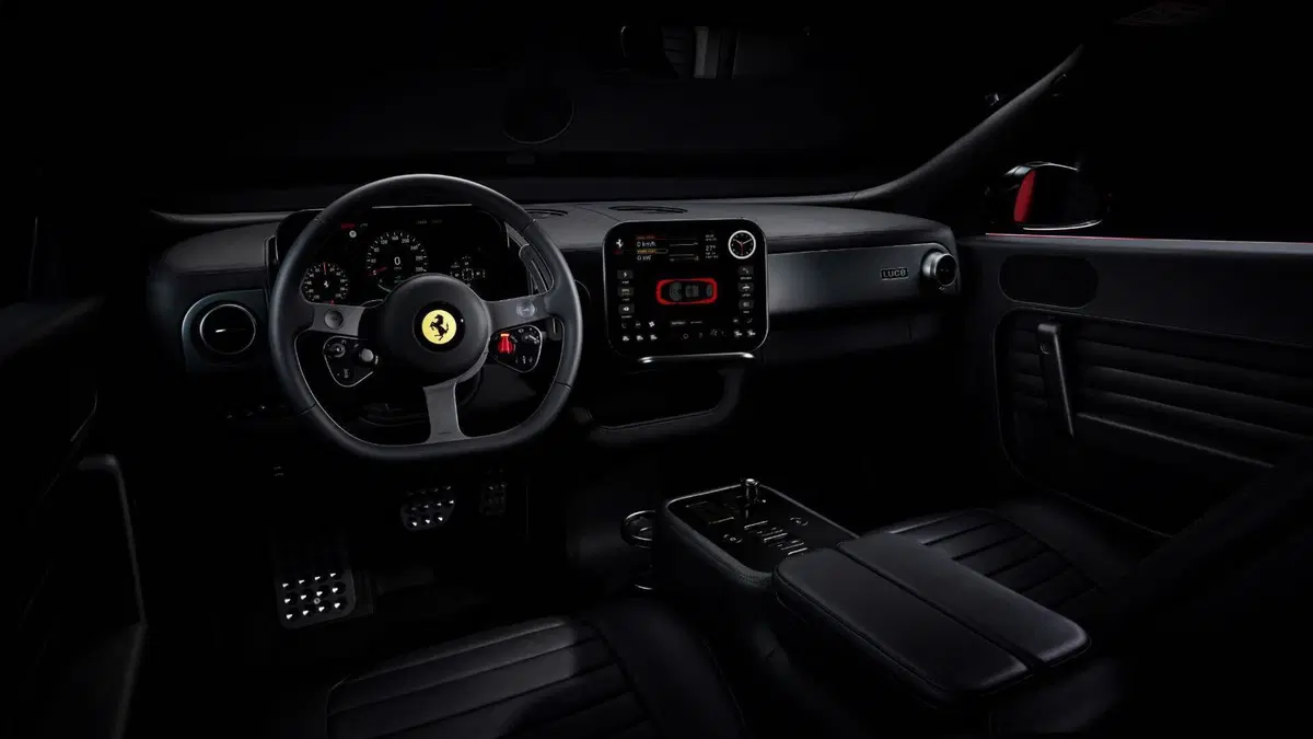 Ferrari Luce: la prima elettrica di Maranello è qui, e fa già discutere [VIDEO] (5)