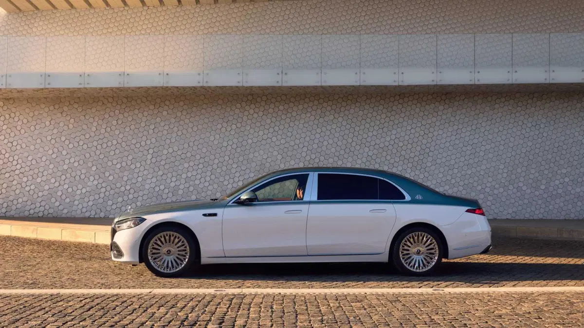 Mercedes-Benz Classe S Maybach 580 e phev Premium auto (4)
