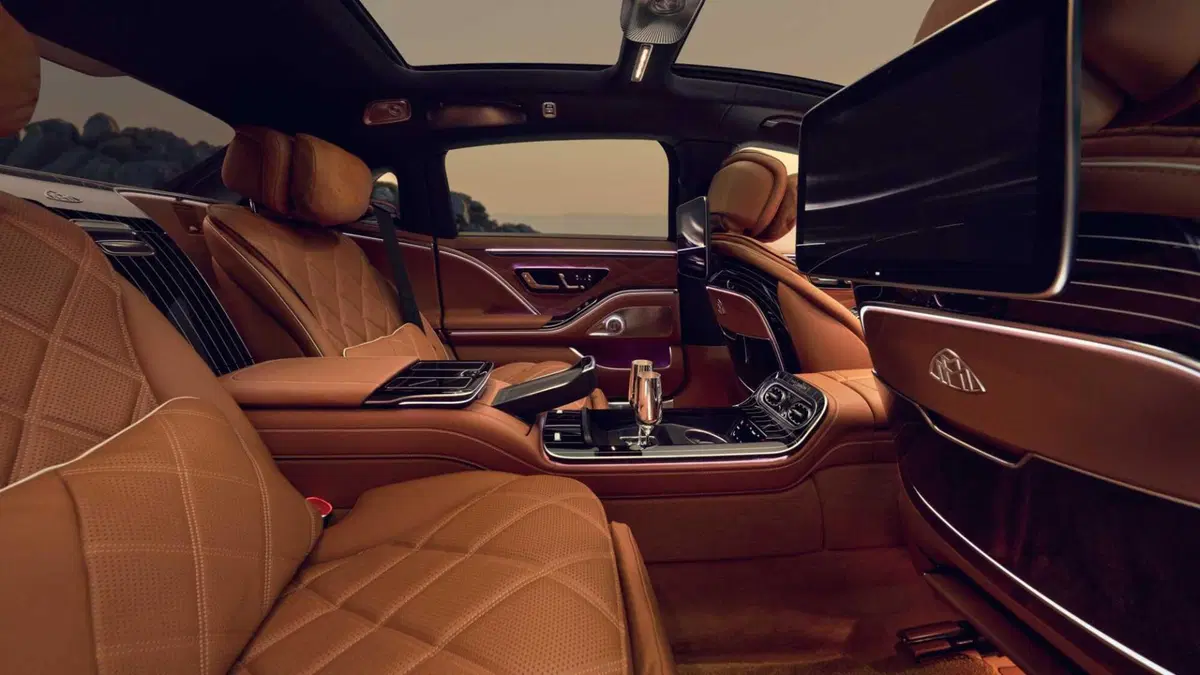 Mercedes-Benz Classe S Maybach 580 mhev Premium Night Series auto (9)