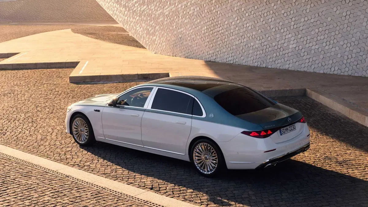 Mercedes-Benz Classe S Maybach 580 mhev Premium Plus Night Series auto (5)