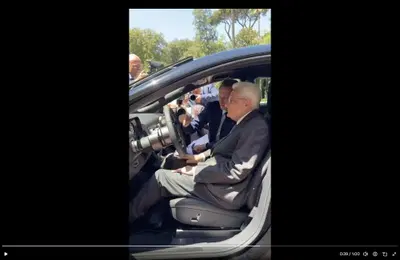 Ferrari Luce, debutto istituzionale al Quirinale: Mattarella a bordo della prima elettrica di Maranello