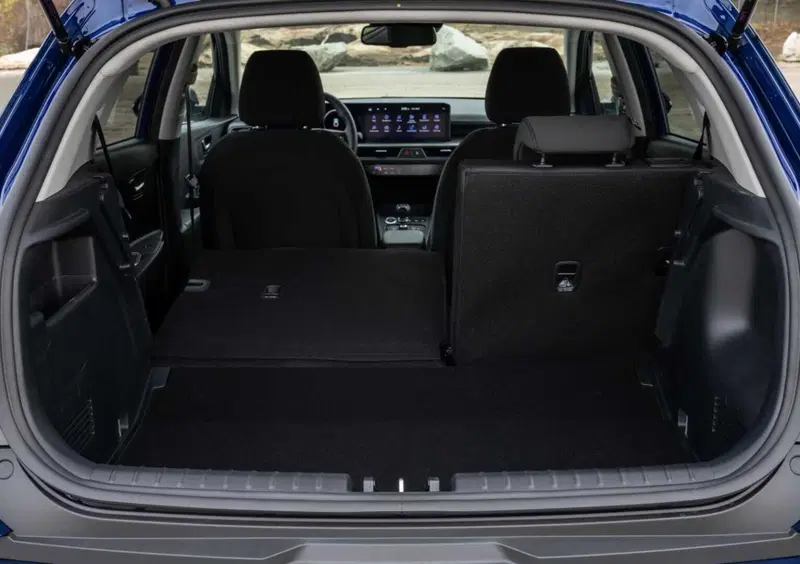 Kia Stonic (2017-->>) (11)