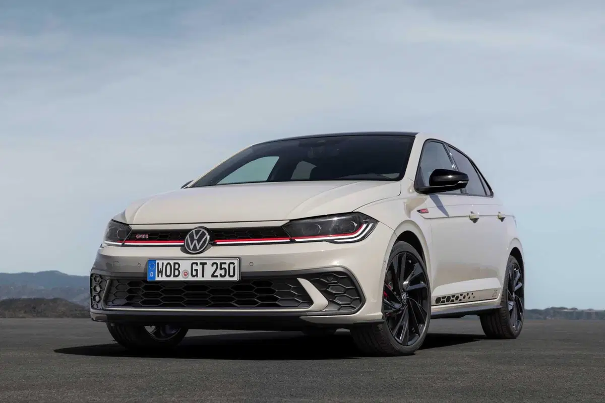 Volkswagen Polo GTI (10)